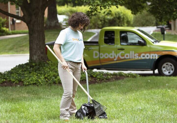 Mount Bank Jo da Symposium Pooper Scooper Service - Pet Waste Removal | DoodyCalls